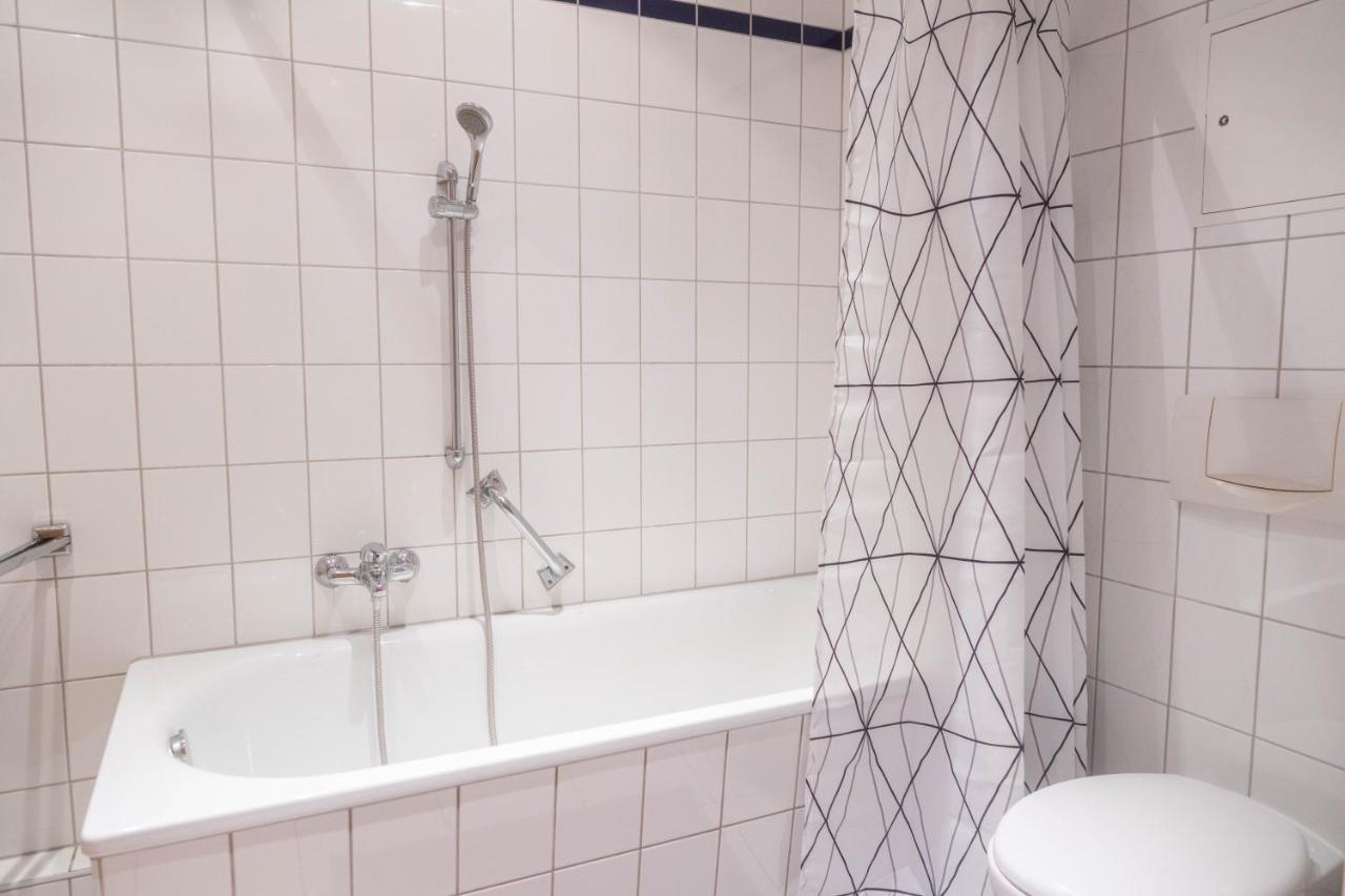 Grosse 3 Zimmer Wohnung Mit Netflix In Zentraler Lage แอร์ฟวร์ท ภายนอก รูปภาพ
